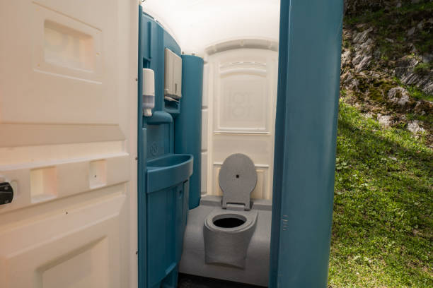 Best Luxury portable toilet rental  in Meadow Glade, WA