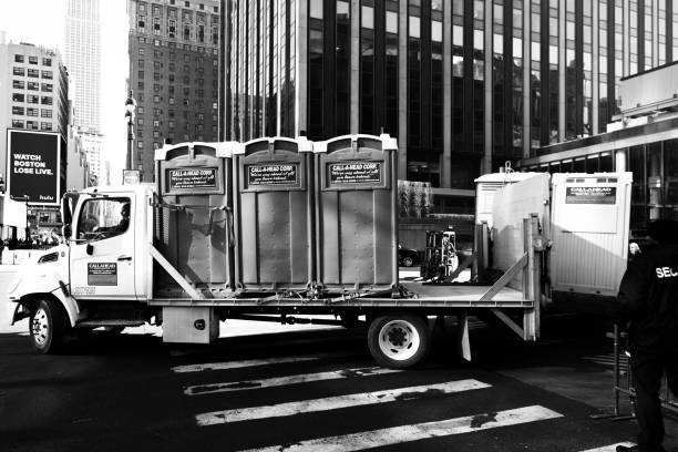 Best Portable toilet rental cost  in Meadow Glade, WA